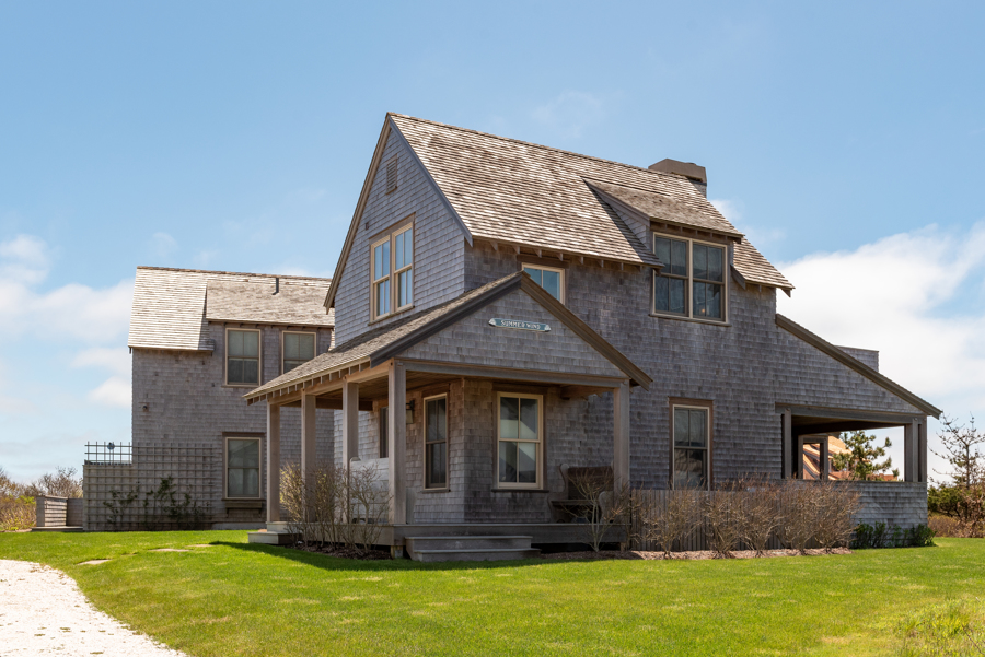 Island Cottage | Vicente-Burin Architects llc  Photo: Wendy Mills