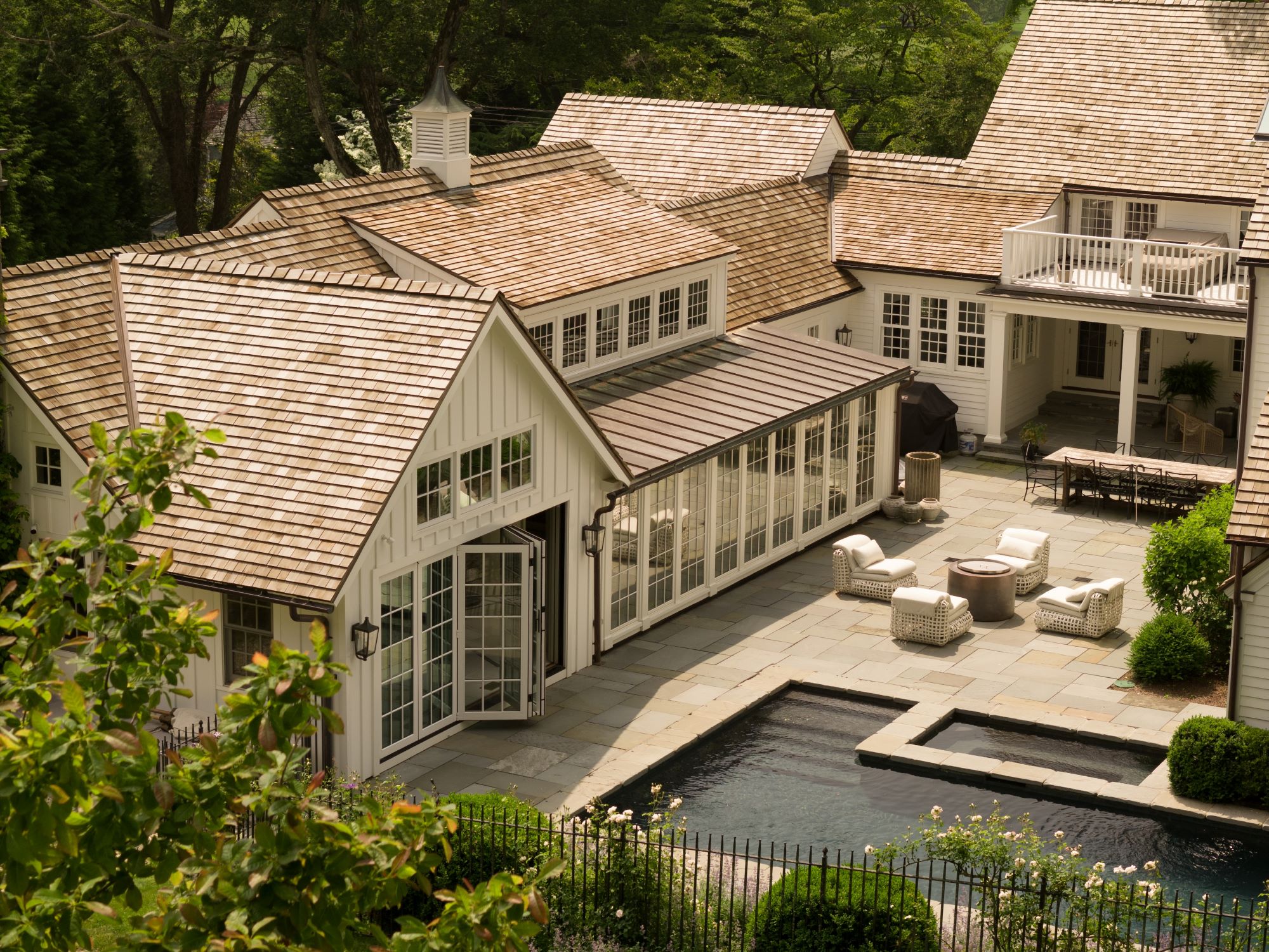 Connecticut Captains Cottage | J.P. Franzen Associates, Architects ©Neil Landino Photography
