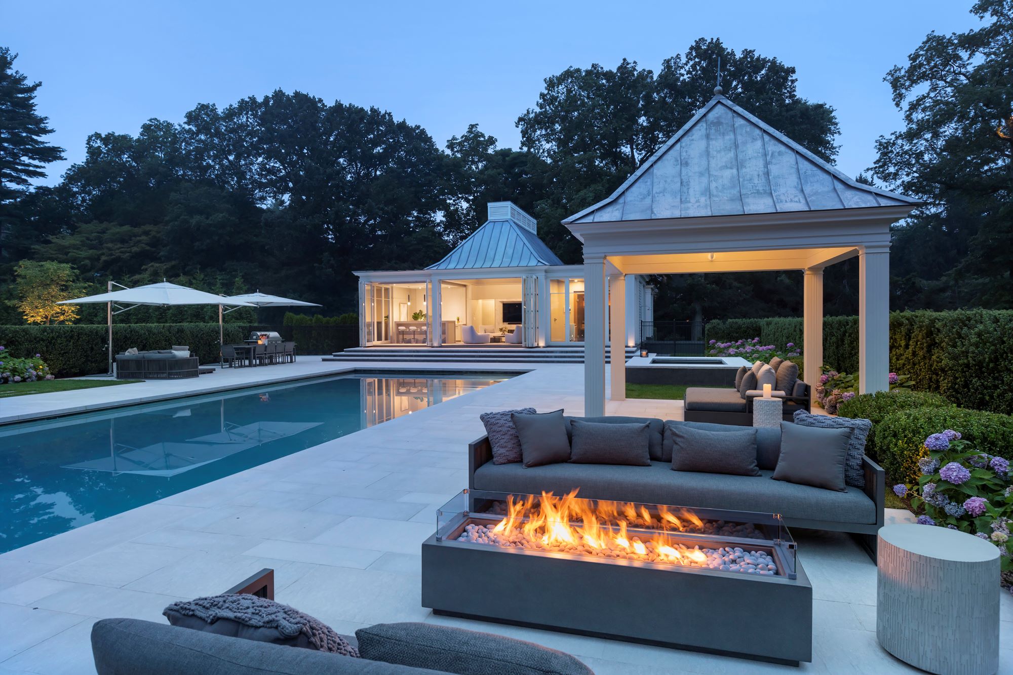 Outdoor Living Complex | Saniee Architects LLC ©David Sundberg/ESTO