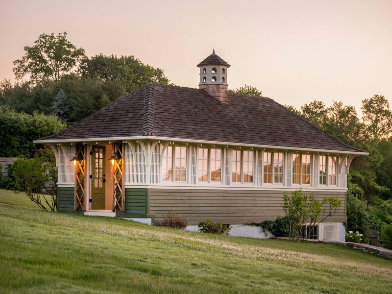A Meadow Retreat | Vicente-Burin Architects ©Neil Landino Photography